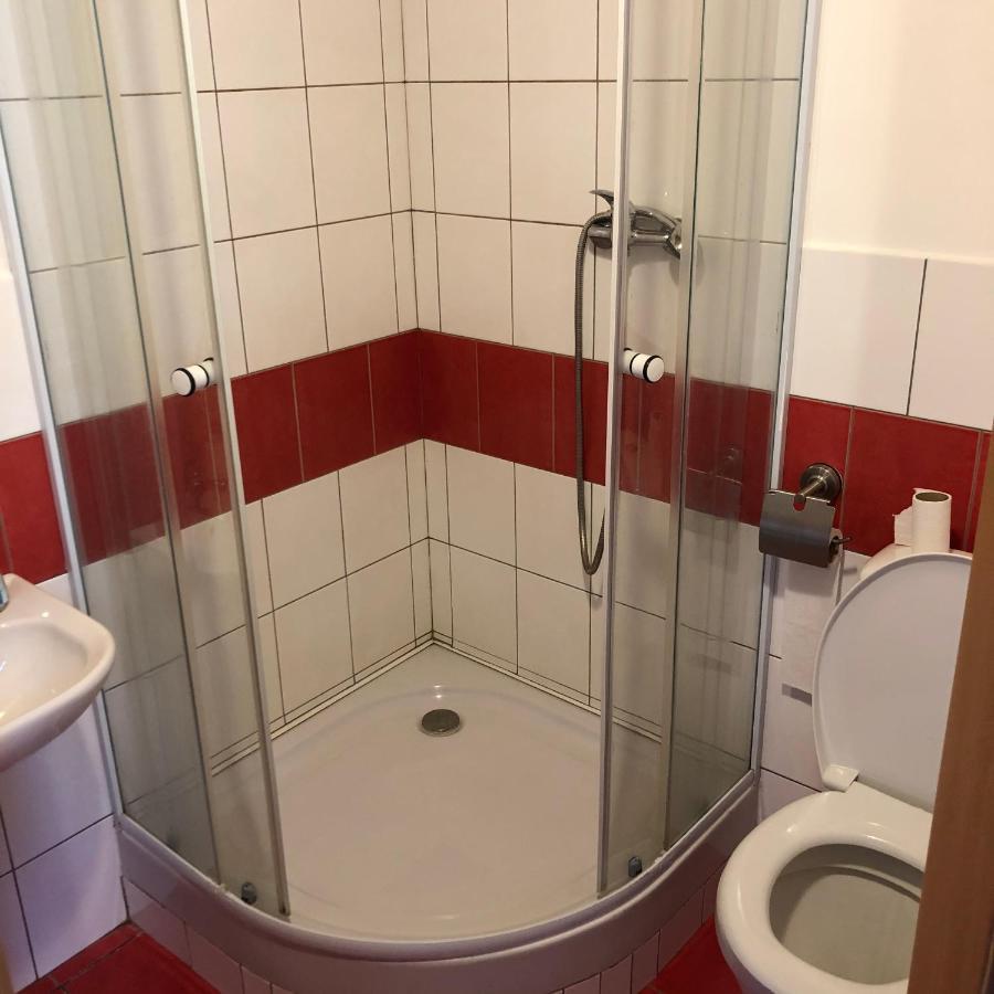 Bakin Bar Hotel Třebíč Екстериор снимка